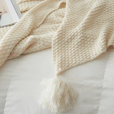Knitted Throw Blanket With Tassels